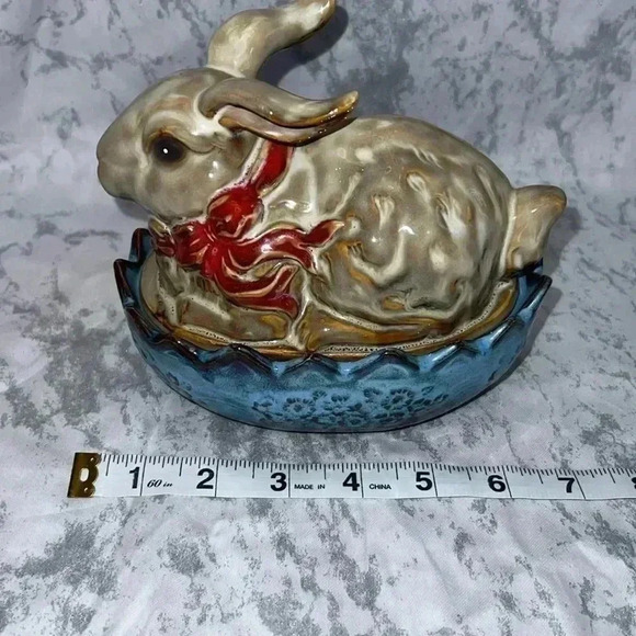 Glazed Ceramic Bunny Dish - Picture 1 of 4